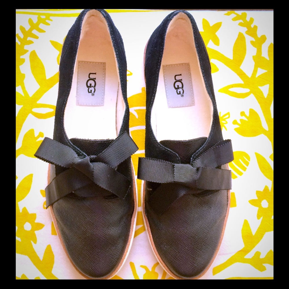 UGGs lace up shoes with ribbon ties
